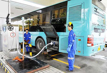 國內(nèi)LNG加氣站將達(dá)380座 國內(nèi)LNG加氣站將達(dá)380座